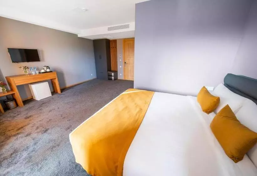 ホテル Burki Castle & Cellar