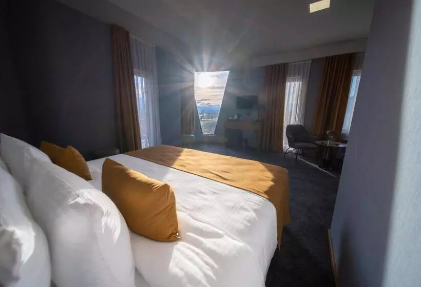 ホテル Burki Castle & Cellar