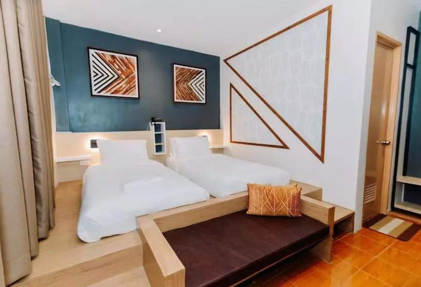 ホテル Jovinaj Travellers Inn