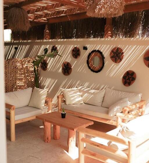 هتل The May Five   Adults Only