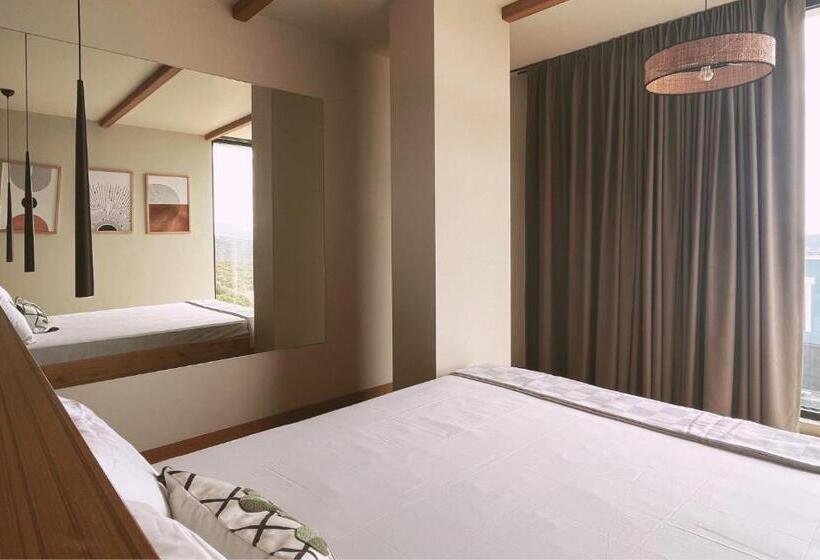 هتل The May Five   Adults Only