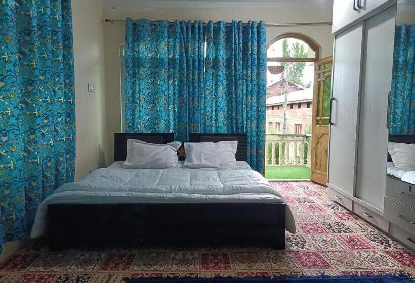 Pensão Coachman Homestay