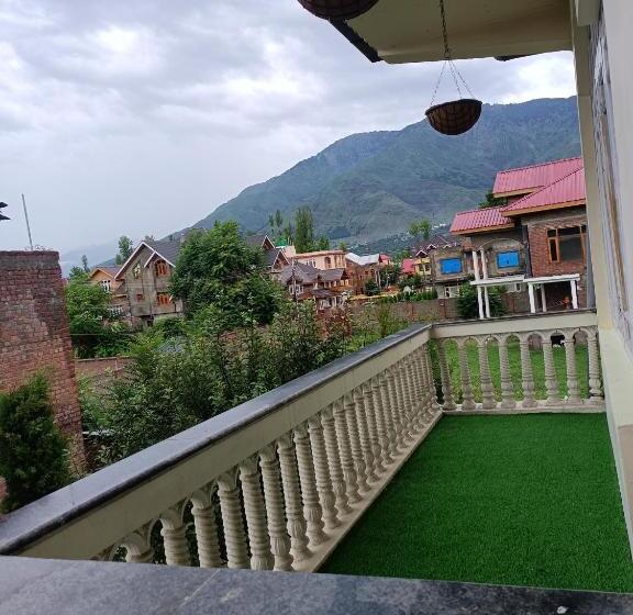 Pensão Coachman Homestay