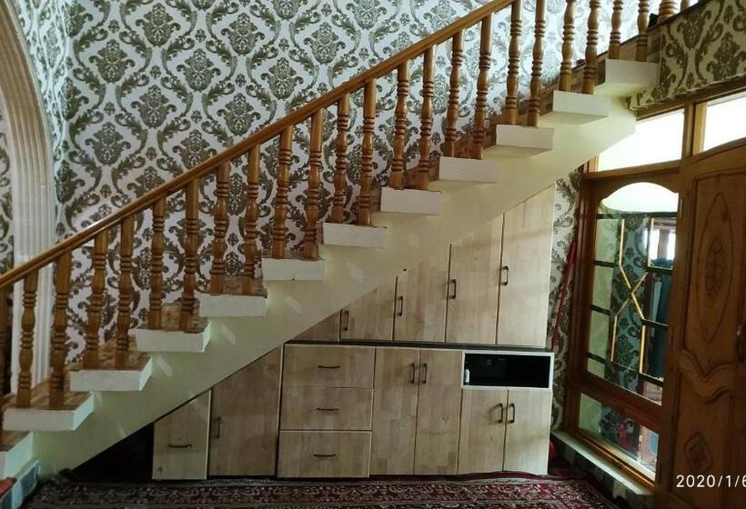 Pensão Coachman Homestay