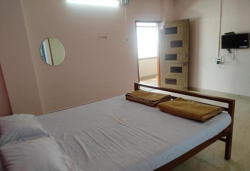 ホテル Oyo Durga Palace