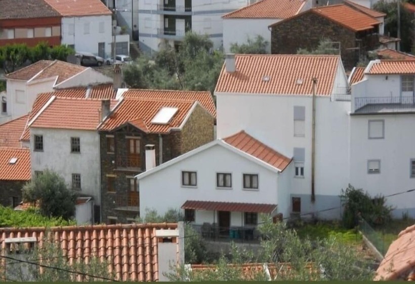 بنسيون Guest House Casa Da Latada