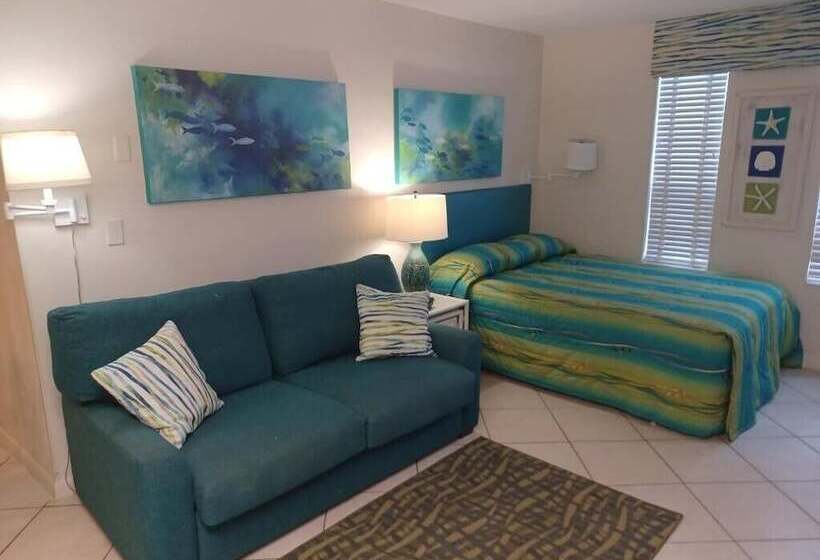 Islander Beach Resort