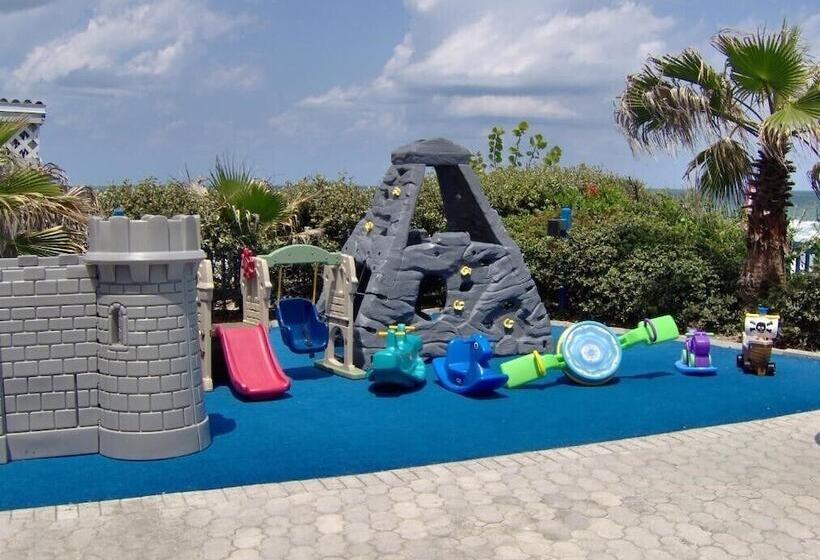 Islander Beach Resort