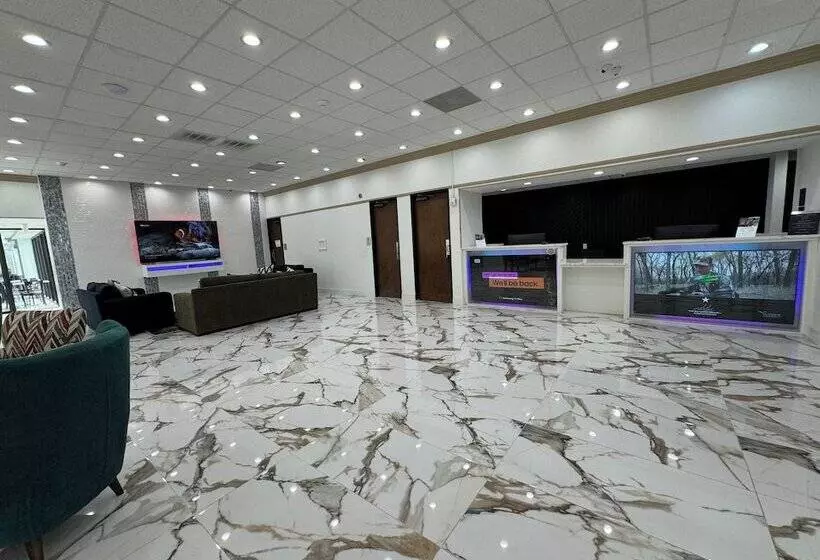 هتل Super 8 By Wyndham Corpus Christi Airport