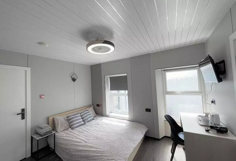 Retkeilymaja Welsh Holiday Accommodation   Modern Living