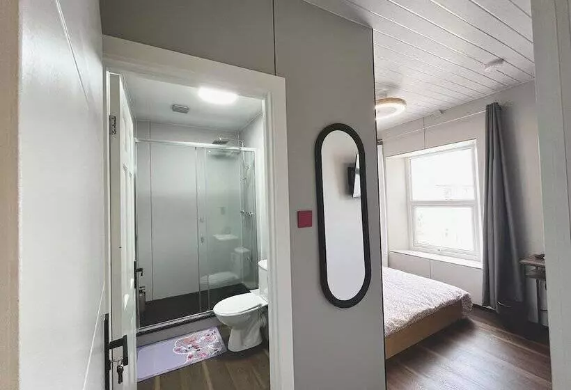 Retkeilymaja Welsh Holiday Accommodation   Modern Living