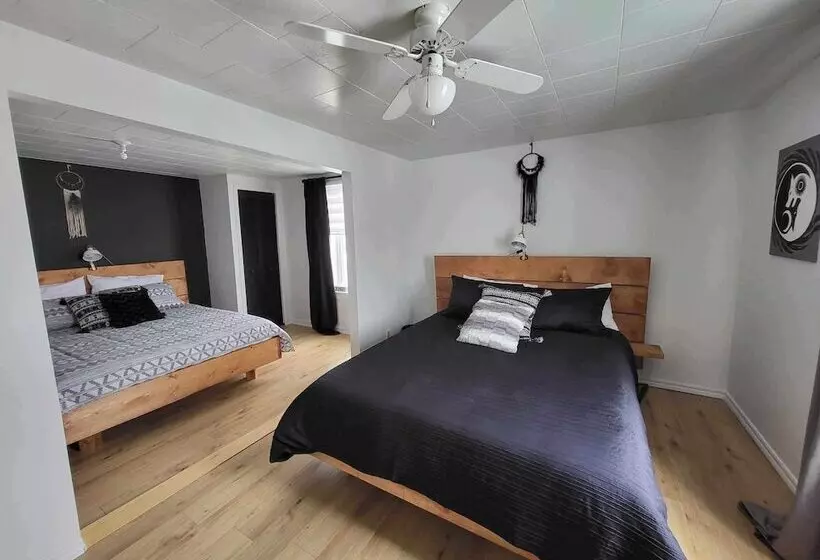 Hotelli Kwe Café & Auberge