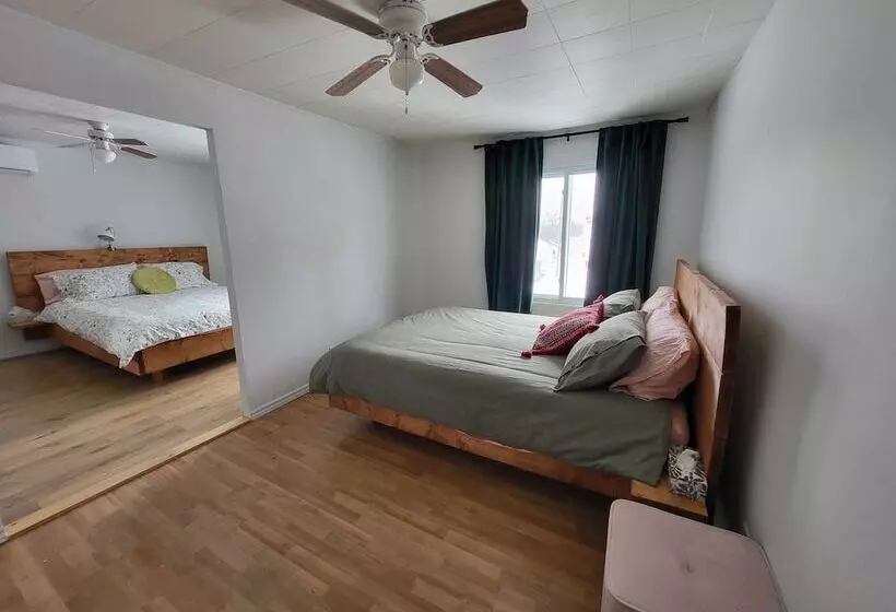 Hotelli Kwe Café & Auberge