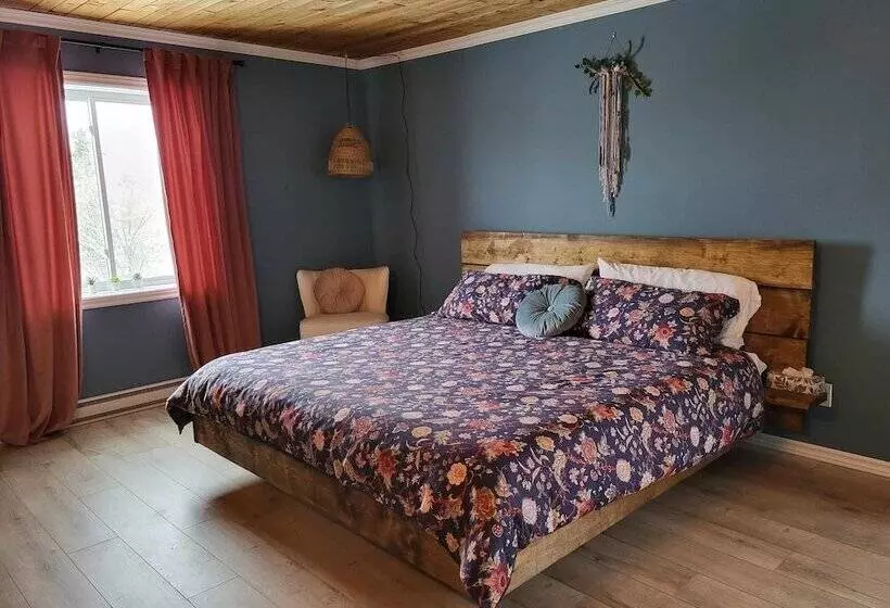 Hotelli Kwe Café & Auberge