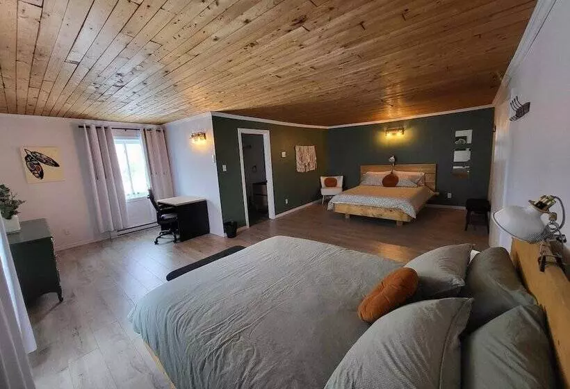 Hotelli Kwe Café & Auberge