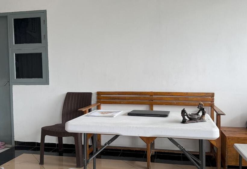 Hotel Spot On 93966 Dhiya Guest House Syariah