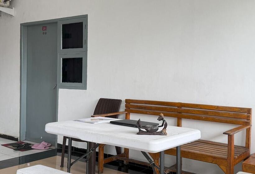 Hotel Spot On 93966 Dhiya Guest House Syariah