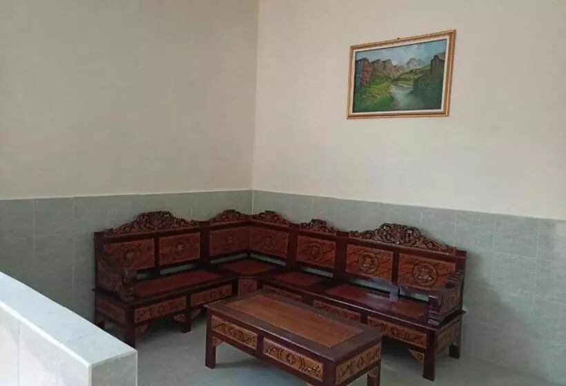 ホテル Spot On 93966 Dhiya Guest House Syariah