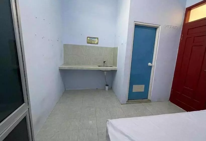 ホテル Spot On 93966 Dhiya Guest House Syariah