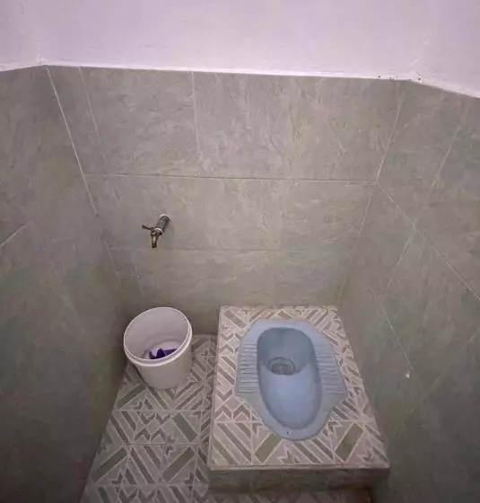 ホテル Spot On 93966 Dhiya Guest House Syariah