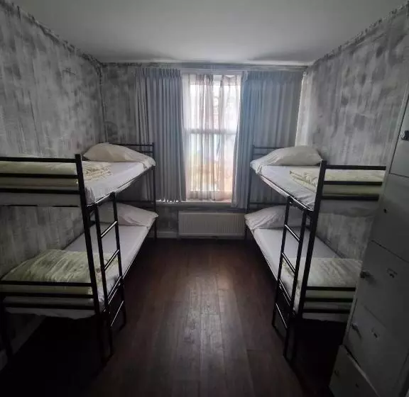 Amigo Hostel