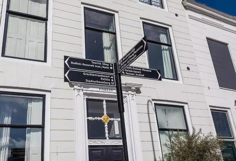 B&b Parijs Aan De Kaai