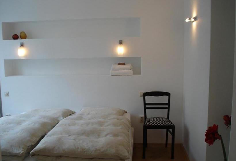 Bed and Breakfast Bed In Amsterdam