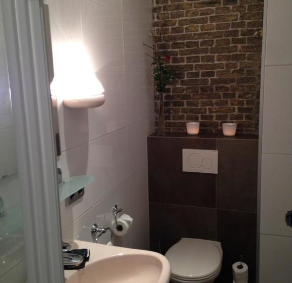 住宿加早餐  De Rede