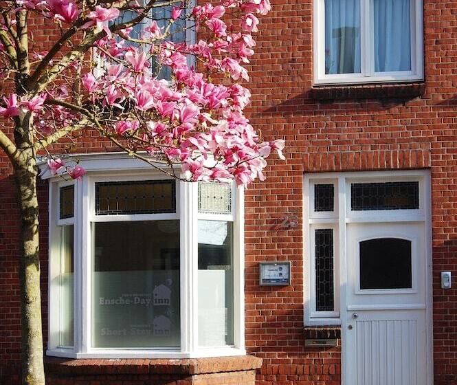 مبيت وإفطار Ensche Day Inn