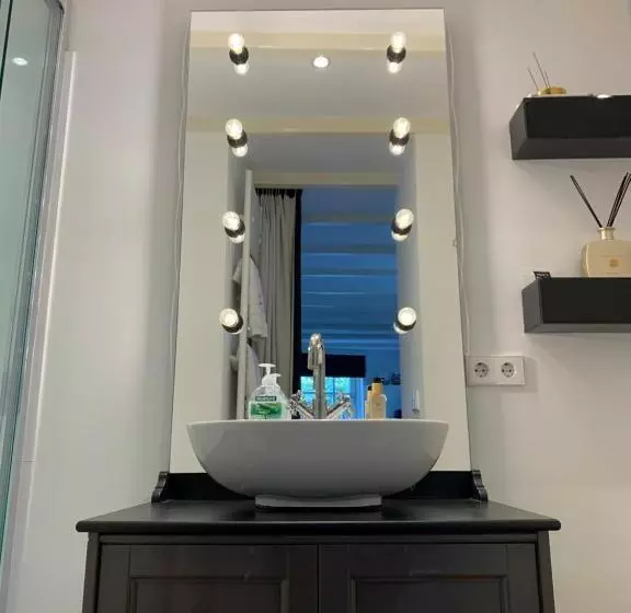 ベッドアンドブレックファースト Place To Be