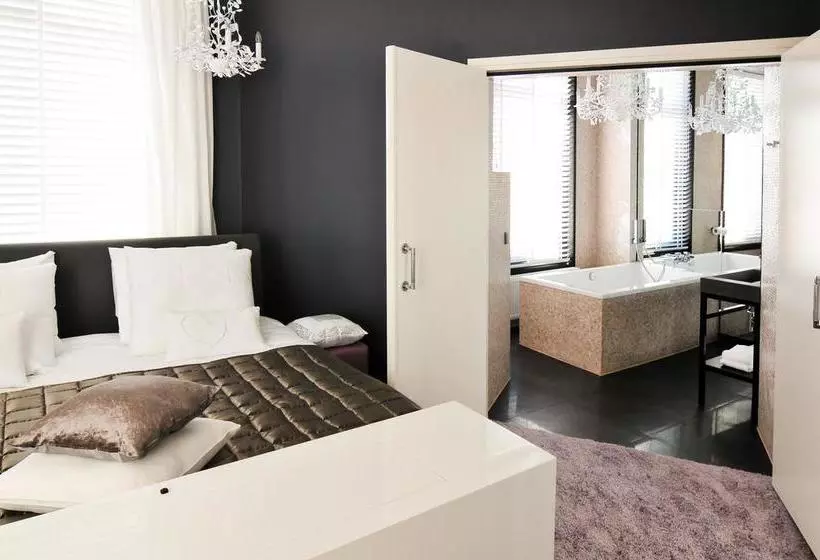 Hotel Bellevue Groothoofd  Restro