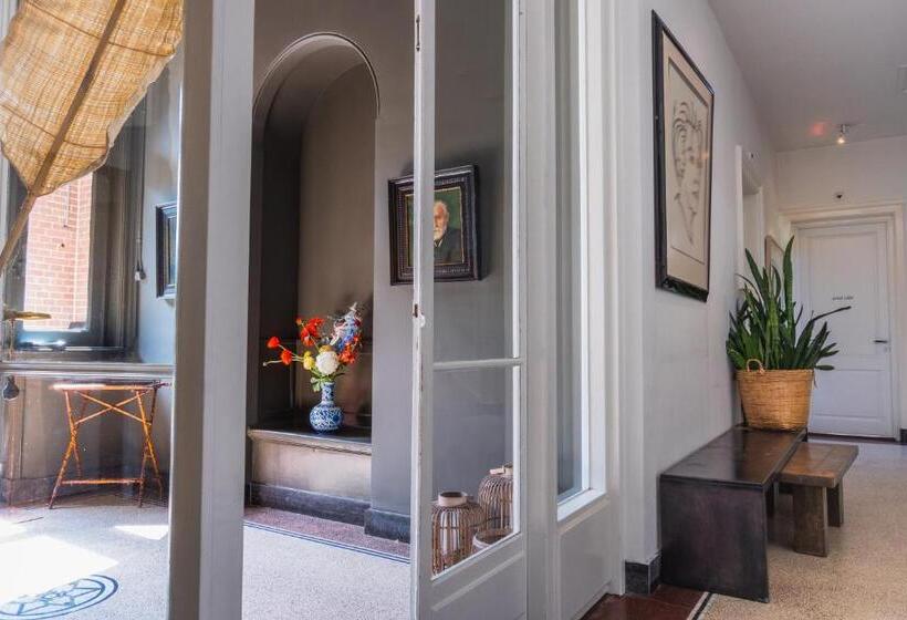 호텔 De Lochemse Berg