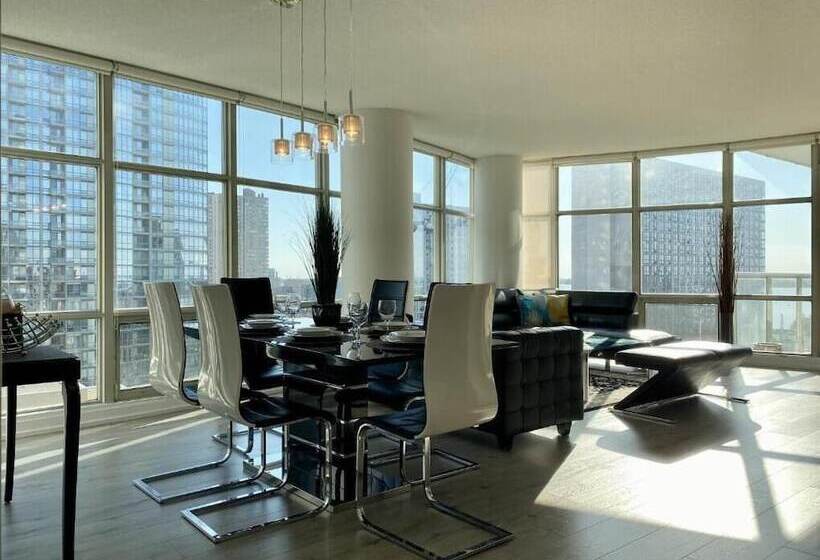 فندق صغير Waterfront York Suites