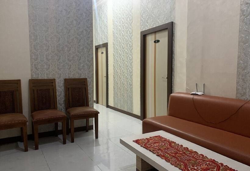 فندق Oyo 93918 Wisma Tulip