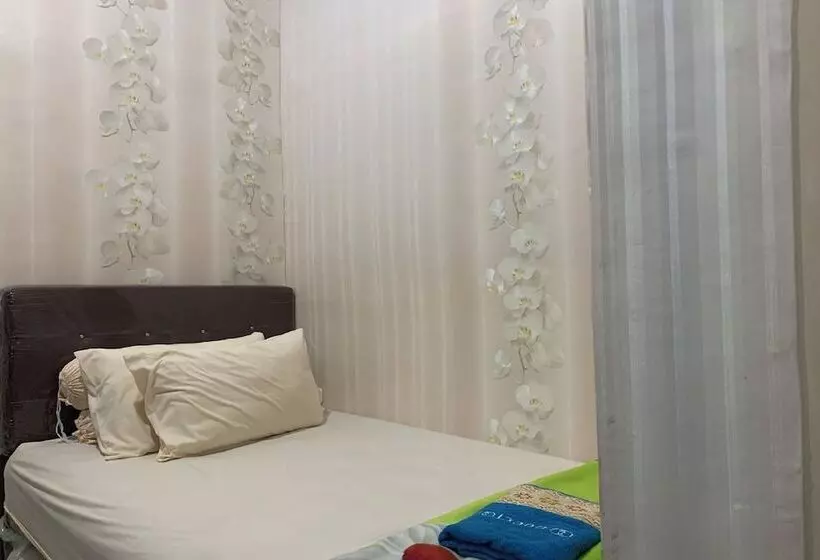 Hotelli Oyo 93918 Wisma Tulip