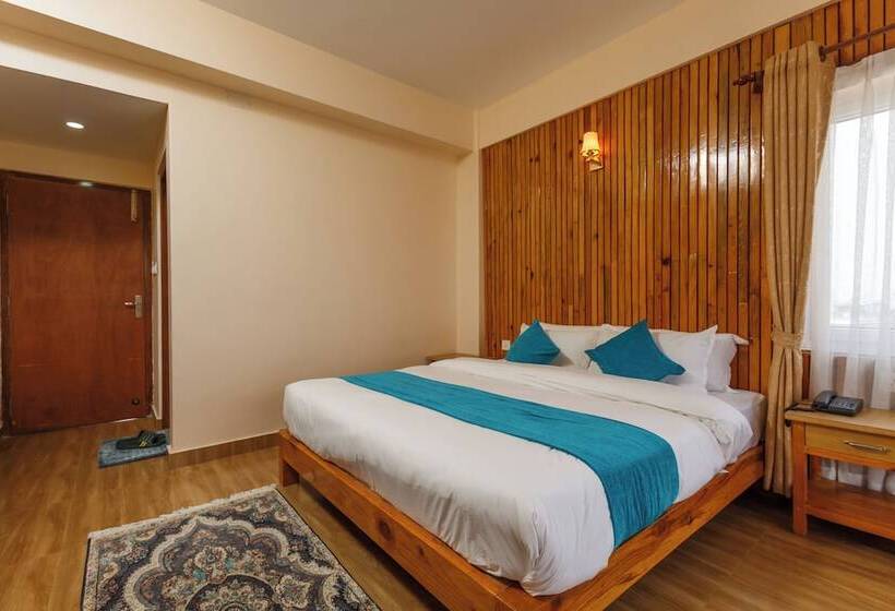 هتل Shekhar S Place