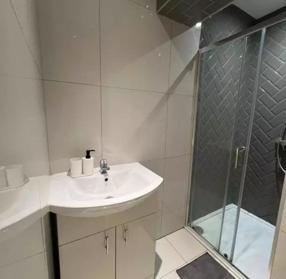 پانسیون Lovely Home In Kimmage, Dublin