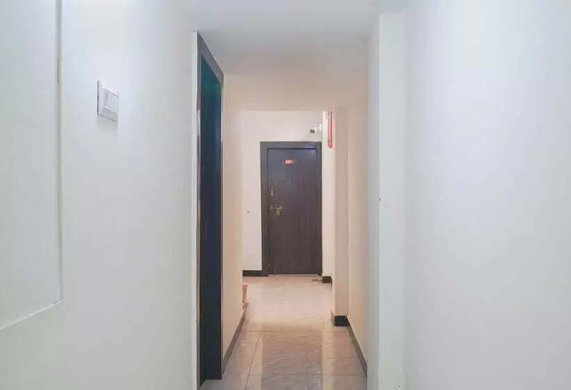 ホテル Fabexpress Neelam Palace