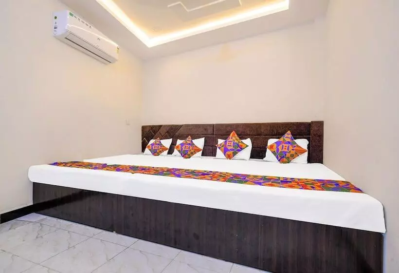 ホテル Fabexpress Neelam Palace