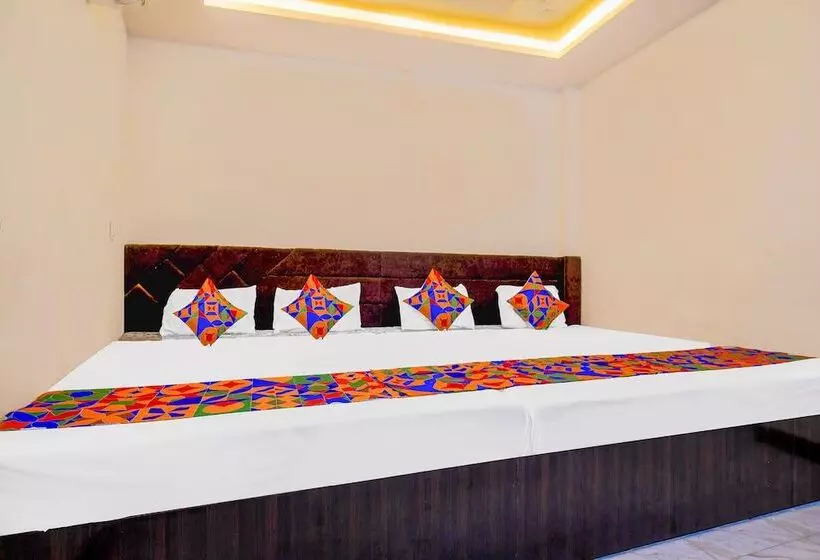 ホテル Fabexpress Neelam Palace