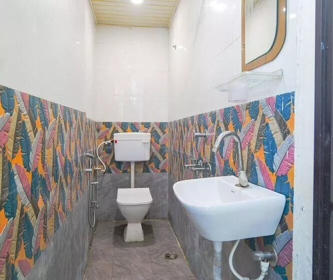 ホテル Fabexpress Neelam Palace