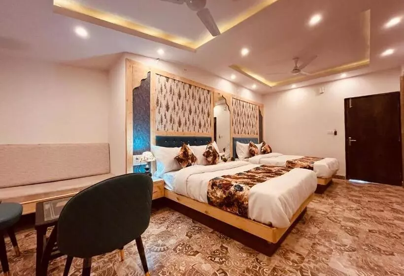 ホテル Amritsar View With Swimming Pool   Best Selling Property In Amritsar