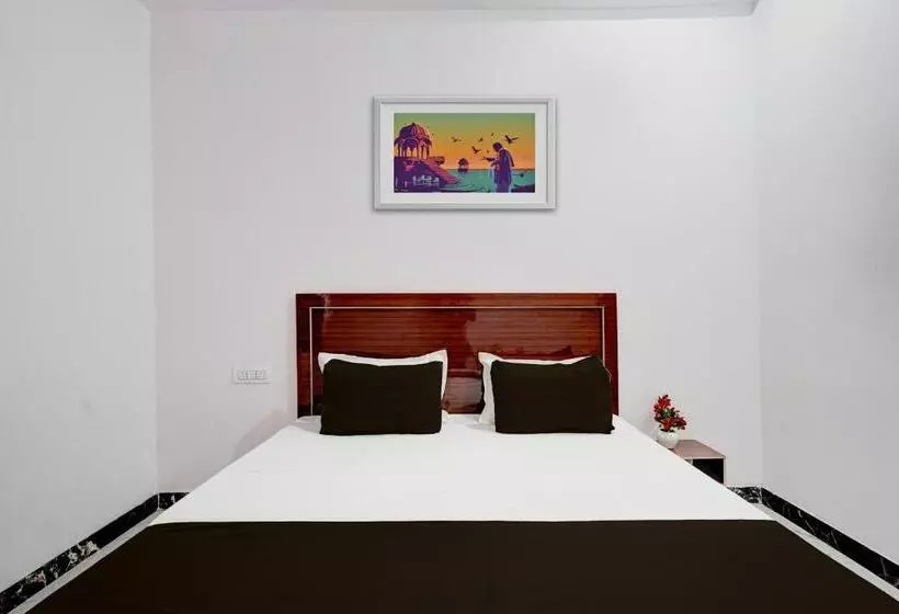Hotelli Oyo Raj