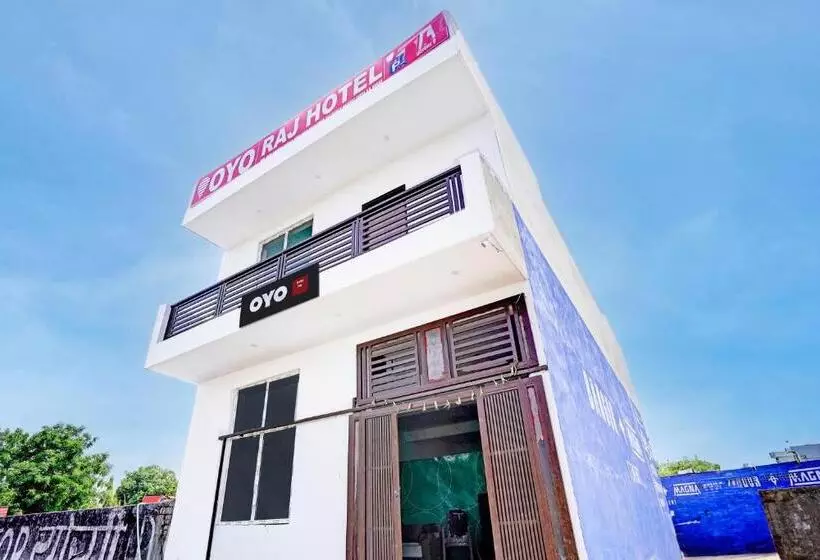 Hotelli Oyo Raj