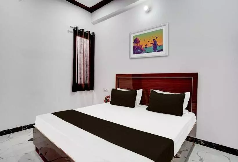Hotelli Oyo Raj