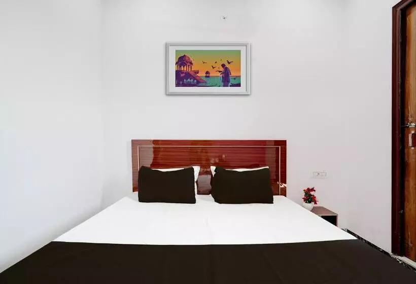 Hotelli Oyo Raj