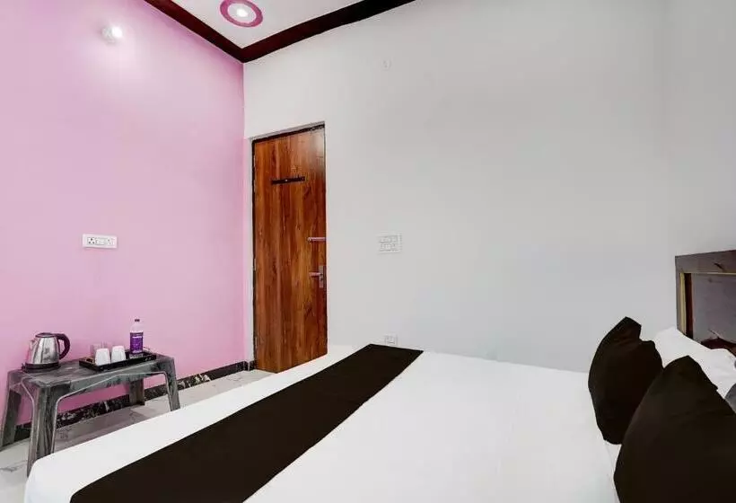 Hotelli Oyo Raj