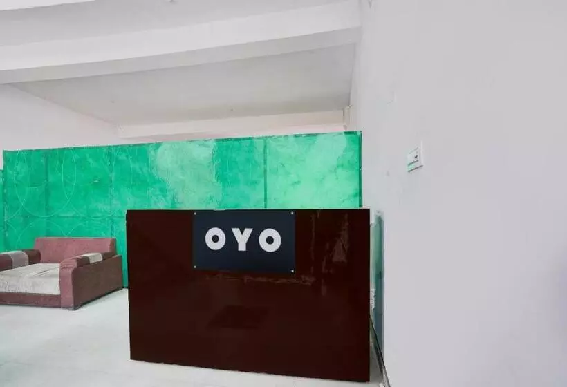 Hotelli Oyo Raj