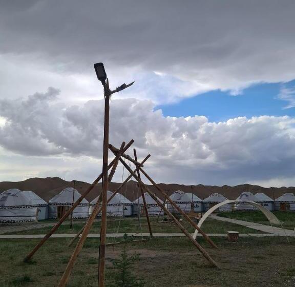 تختخواب و صبحانه As A Nomad Naryn Ethno Complex