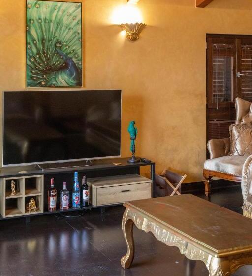 پانسیون Angoni Villa